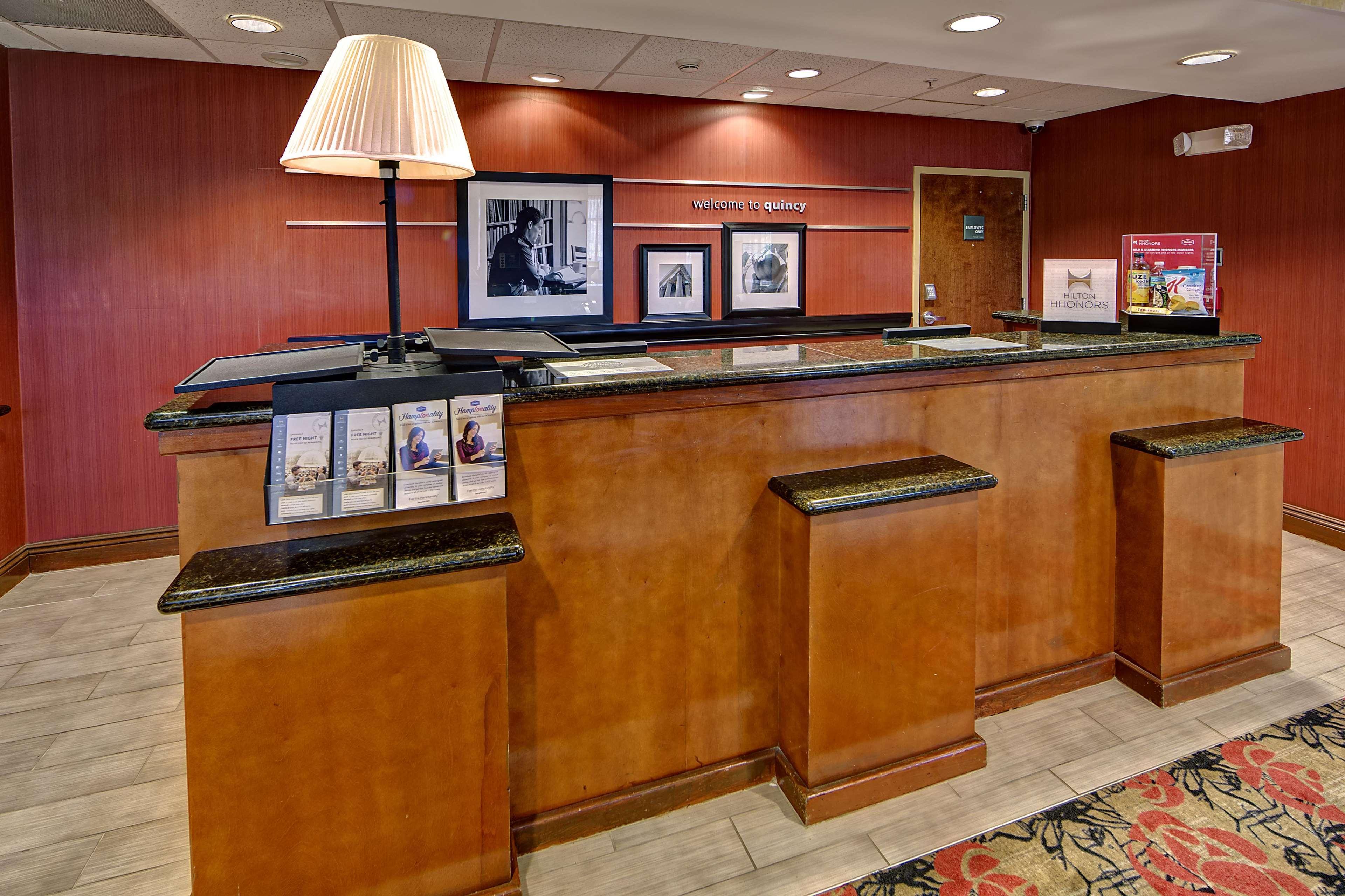 Hampton Inn Quincy Eksteriør billede