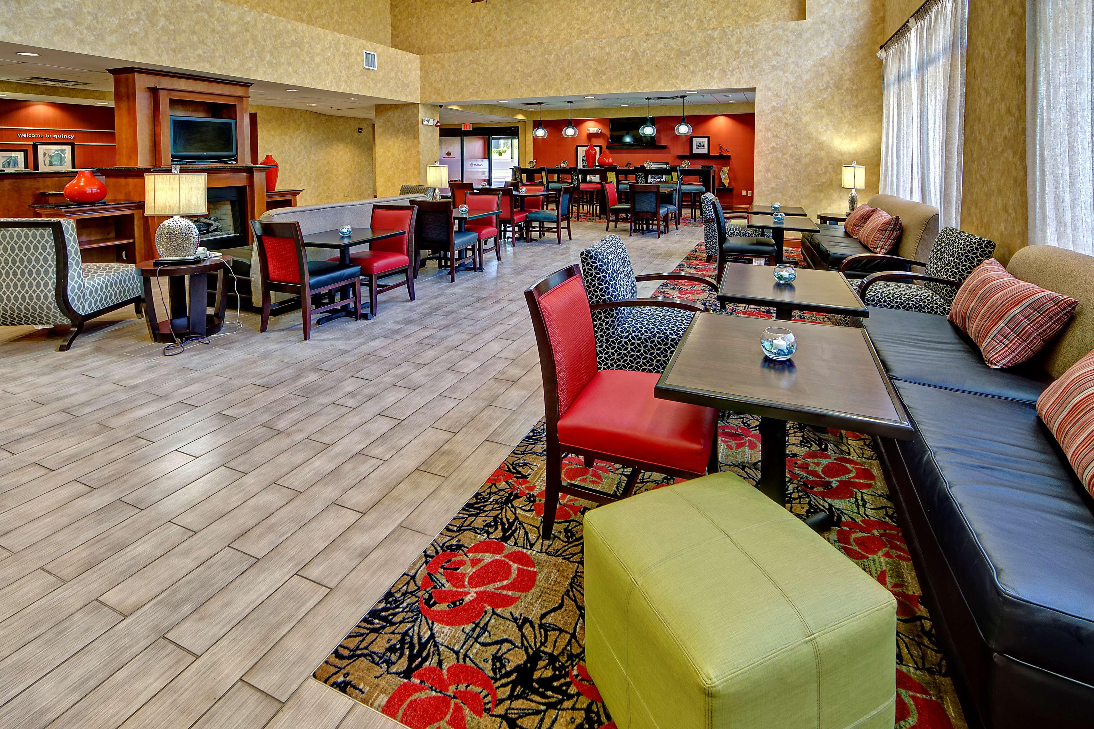 Hampton Inn Quincy Eksteriør billede